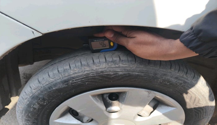 2017 Maruti Wagon R 1.0 LXI CNG, CNG, Manual, 1,85,300 km, tyre