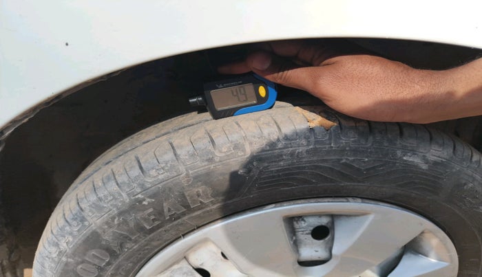 2017 Maruti Wagon R 1.0 LXI CNG, CNG, Manual, 1,85,300 km, tyre