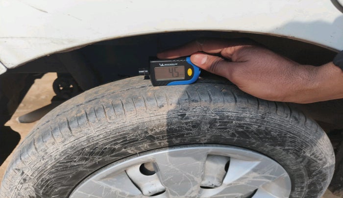 2017 Maruti Wagon R 1.0 LXI CNG, CNG, Manual, 1,85,300 km, tyre