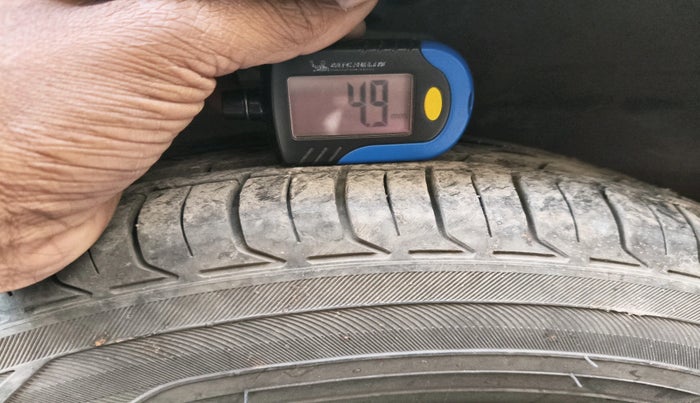 2013 Maruti Ertiga ZDI, Diesel, Manual, 1,04,560 km, tyre