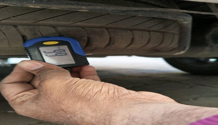 2013 Maruti Ertiga ZDI, Diesel, Manual, 1,04,560 km, tyre