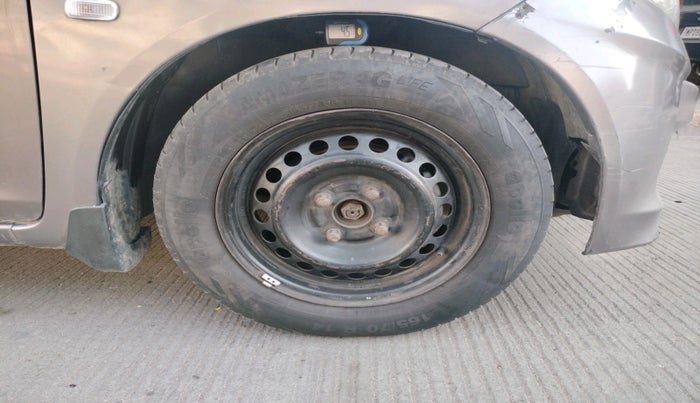 2013 Honda Amaze 1.5L I-DTEC S, Diesel, Manual, 1,08,481 km, tyre