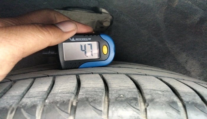 2012 Audi A6 2.0 TDI PREMIUM, Diesel, Automatic, 1,02,299 km, tyre