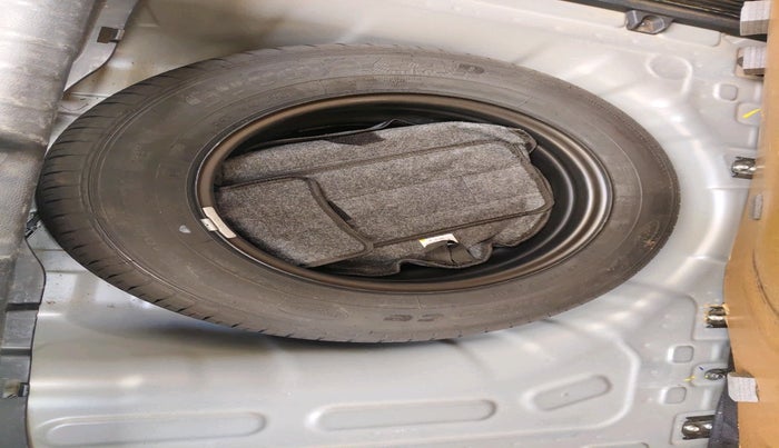 2023 KIA SONET X LINE 1.0 DCT, Petrol, Automatic, 25,651 km, tyre