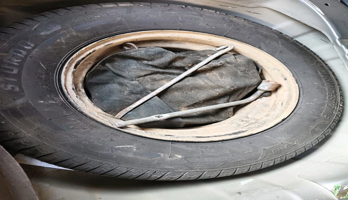 2013 Hyundai i10 SPORTZ 1.2, Petrol, Manual, 84,101 km, tyre