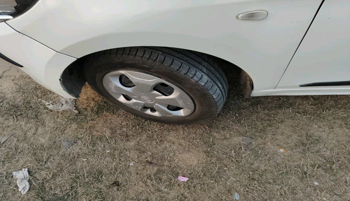 2019 Tata Tiago XT PETROL, Petrol, Manual, 1,20,308 km, tyre