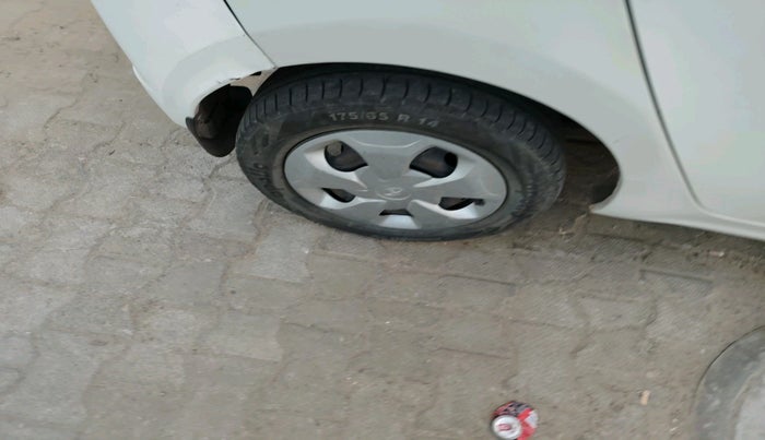 2019 Tata Tiago XT PETROL, Petrol, Manual, 1,20,308 km, tyre