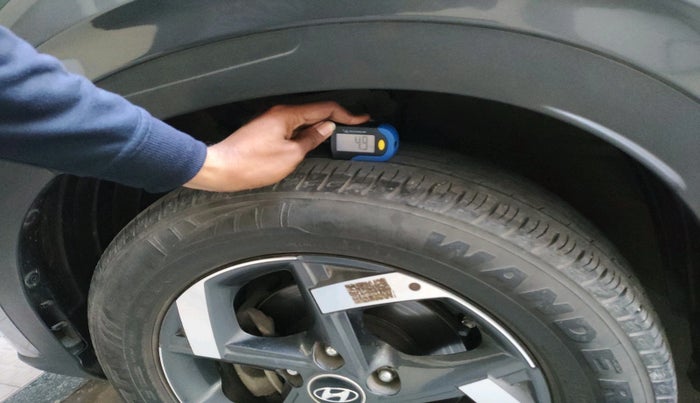 2021 Hyundai VENUE SX 1.0 (O) TURBO, Petrol, Manual, 28,754 km, tyre