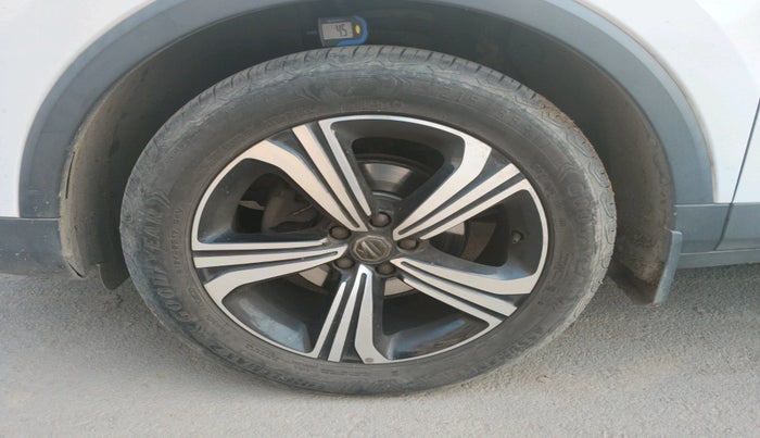 2023 MG ASTOR SAVVY 1.5 CVT S RED, Petrol, Automatic, 42,302 km, tyre