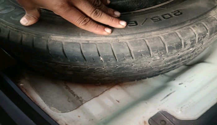 2015 Hyundai Creta SX PLUS 1.6 PETROL, Petrol, Manual, 86,732 km, tyre