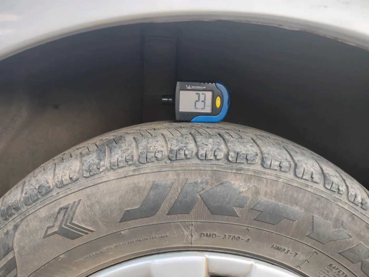 2011 Maruti Swift Dzire VDI, Diesel, Manual, 1,97,997 km, tyre