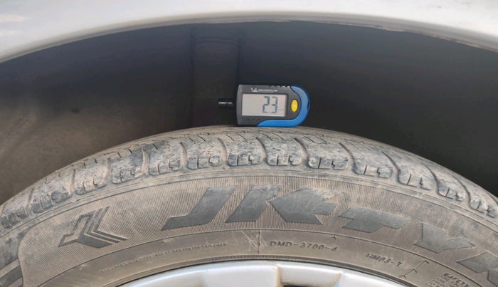 2011 Maruti Swift Dzire VDI, Diesel, Manual, 1,97,997 km, tyre