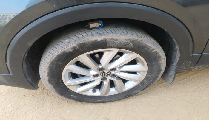 2023 Volkswagen TAIGUN HIGHLINE 1.0 TSI AT, Petrol, Automatic, 60,828 km, tyre