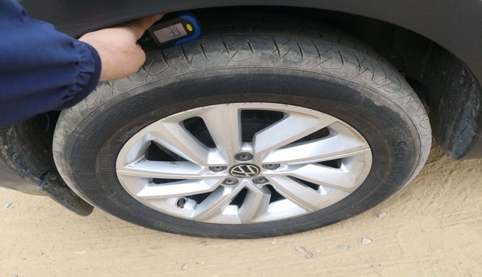 2023 Volkswagen TAIGUN HIGHLINE 1.0 TSI AT, Petrol, Automatic, 60,828 km, tyre