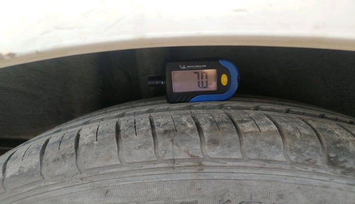 2011 Honda Civic 1.8L I-VTEC V MT SUNROOF, Petrol, Manual, 94,171 km, tyre