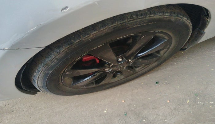 2013 Hyundai Verna FLUIDIC 1.6 CRDI SX, Diesel, Manual, 96,675 km, tyre