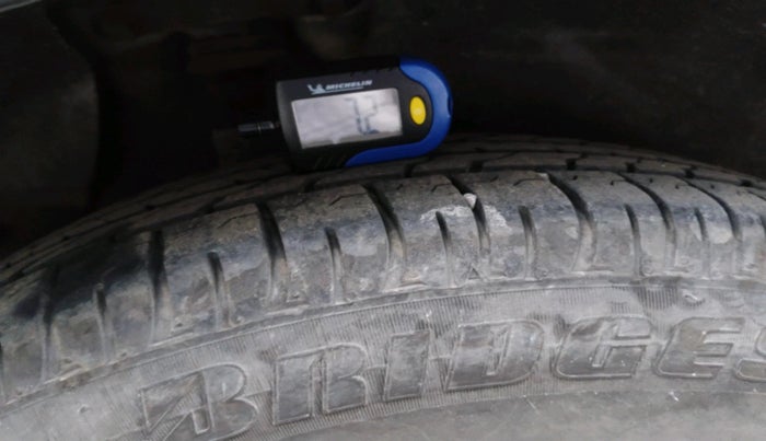 2015 Hyundai Creta SX PLUS AT 1.6 DIESEL, Diesel, Automatic, 1,97,610 km, tyre