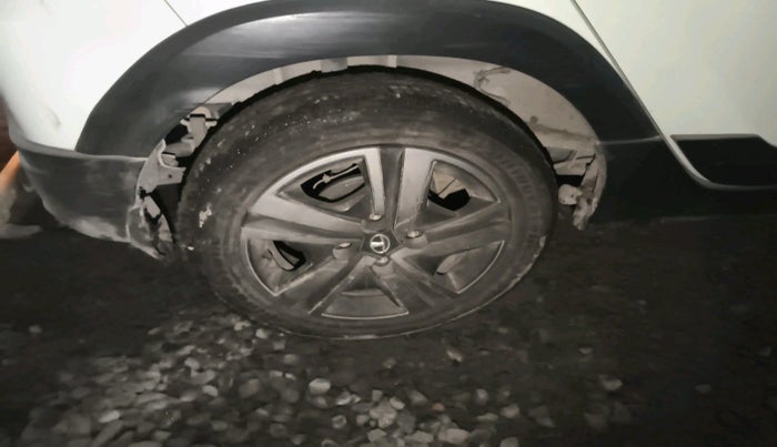 2021 Tata TIAGO NRG PETROL, Petrol, Manual, 95,000 km, tyre