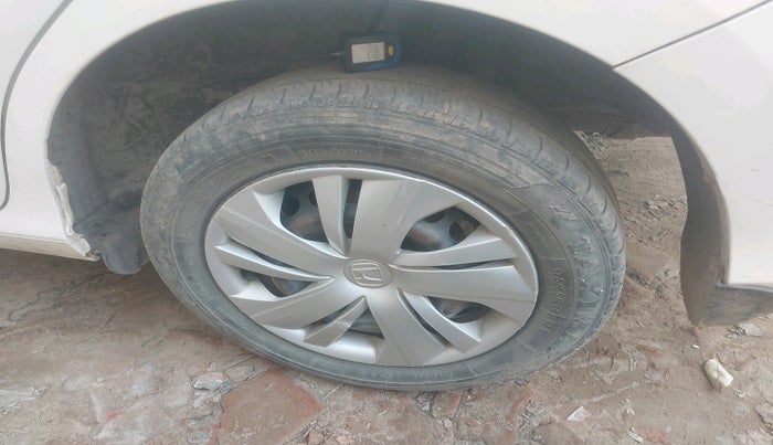 2020 Honda Amaze 1.5L I-DTEC S, Diesel, Manual, 2,67,879 km, tyre