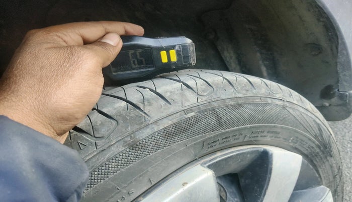 2019 Tata NEXON XM PETROL, Petrol, Manual, 55,946 km, tyre