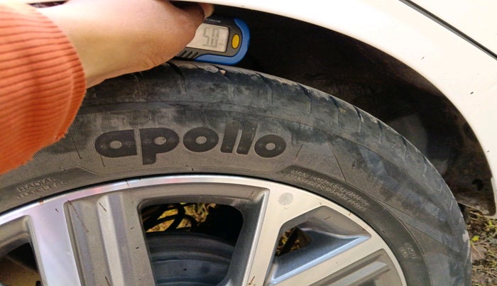 2023 Hyundai Verna SX 1.5 l MPI, Petrol, Manual, 26,484 km, tyre