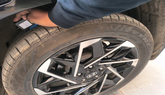 2025 Hyundai ALCAZAR Signature 7 STR 1.5 Turbo GDi Petrol DCT, Petrol, Automatic, 7,238 km, tyre