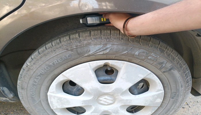 2010 Maruti Ritz VXI, Petrol, Manual, 84,207 km, tyre