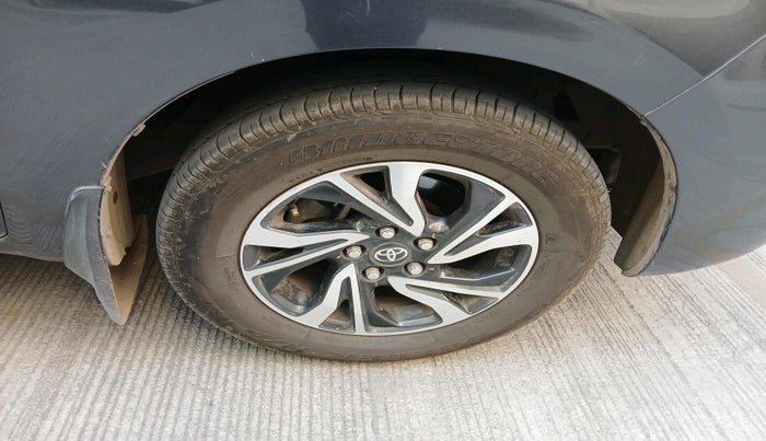 2021 Toyota Innova Crysta 2.4 G 7 STR, Diesel, Manual, 99,559 km, tyre