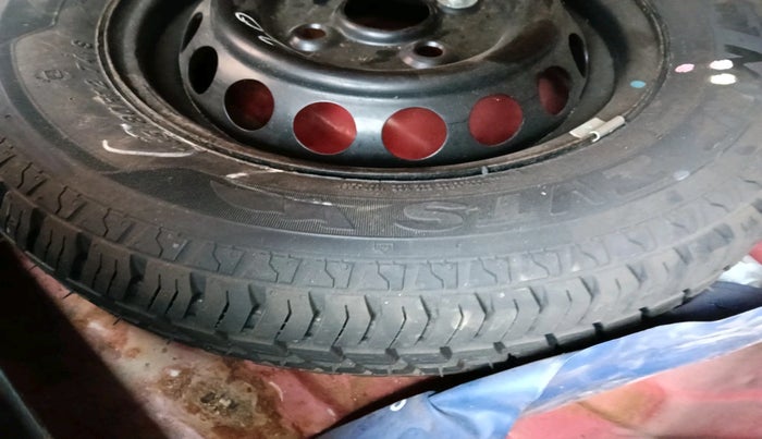 2016 Maruti Alto 800 VXI, Petrol, Manual, 76,918 km, tyre