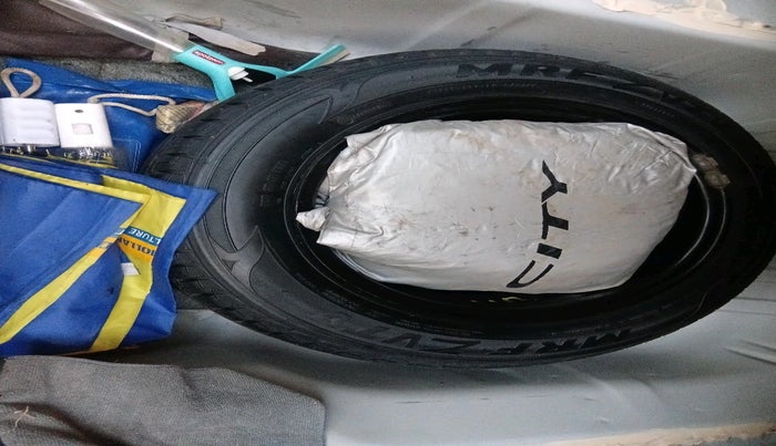 2016 Honda City 1.5L I-VTEC SV, Petrol, Manual, 83,826 km, tyre