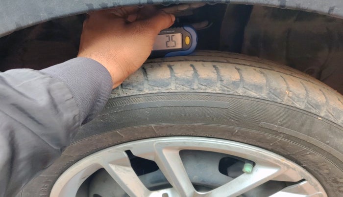 2020 Renault TRIBER RXT, Petrol, Manual, 40,050 km, tyre