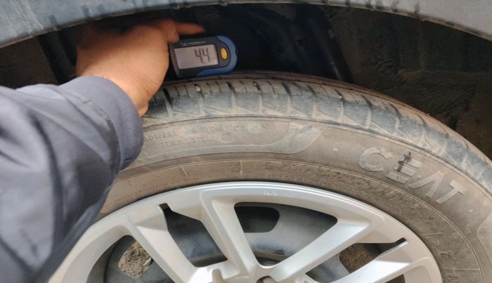 2020 Renault TRIBER RXT, Petrol, Manual, 40,050 km, tyre