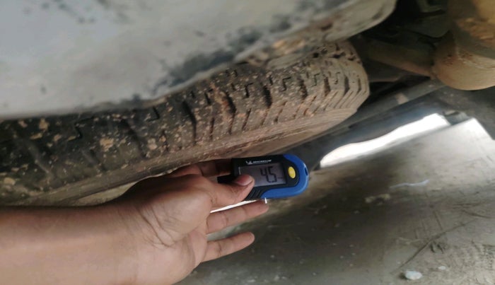 2018 Tata Hexa XE 4X2 7 STR, Diesel, Manual, 1,39,516 km, tyre