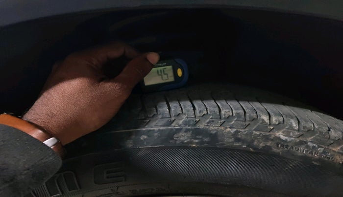 2019 Mahindra XUV500 W9, Diesel, Manual, 55,519 km, tyre