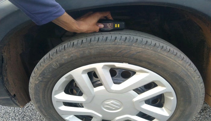 2020 Maruti Vitara Brezza VXI, Petrol, Manual, 1,70,306 km, tyre