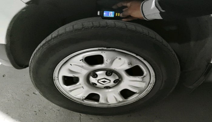 2014 Renault Duster 85 PS RXL DIESEL, Diesel, Manual, 1,82,571 km, tyre