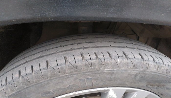 2016 Maruti Vitara Brezza ZDI, Diesel, Manual, 1,65,553 km, tyre