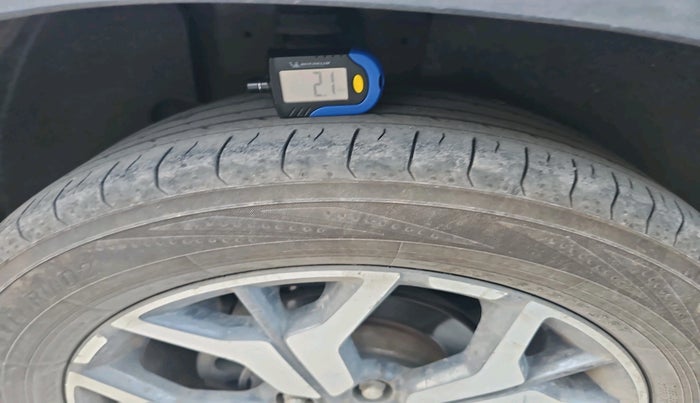 2021 KIA SELTOS GTX PLUS AT 1.5 DIESEL, Diesel, Automatic, 1,31,583 km, tyre