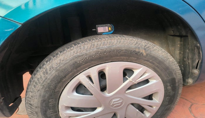 2013 Maruti Swift Dzire VDI, Diesel, Manual, 1,08,967 km, tyre