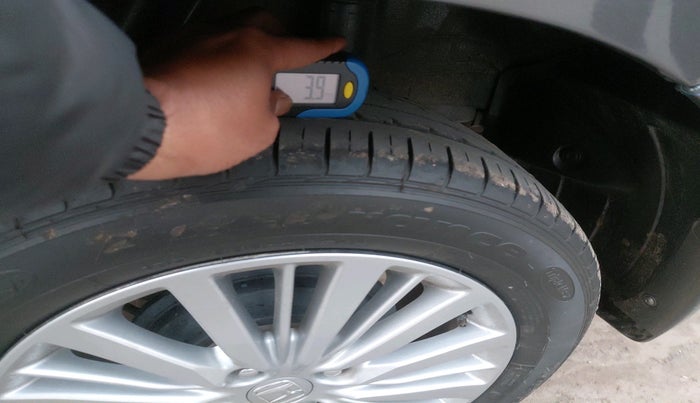 2022 Honda City 1.5L I-VTEC V MT 5TH GEN, Petrol, Manual, 18,492 km, tyre