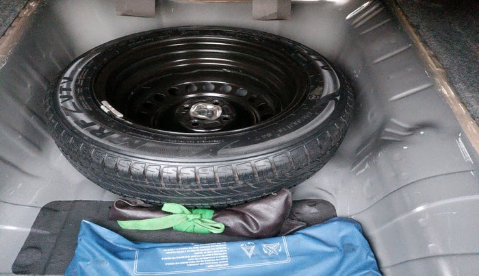 2022 Honda City 1.5L I-VTEC V MT 5TH GEN, Petrol, Manual, 18,492 km, tyre