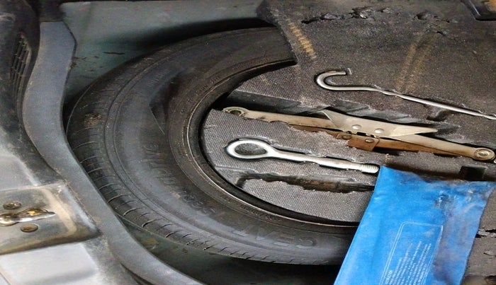 2017 Honda WR-V 1.2L I-VTEC VX MT, Petrol, Manual, 2,60,111 km, tyre