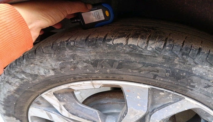 2017 Honda WR-V 1.2L I-VTEC VX MT, Petrol, Manual, 2,60,111 km, tyre