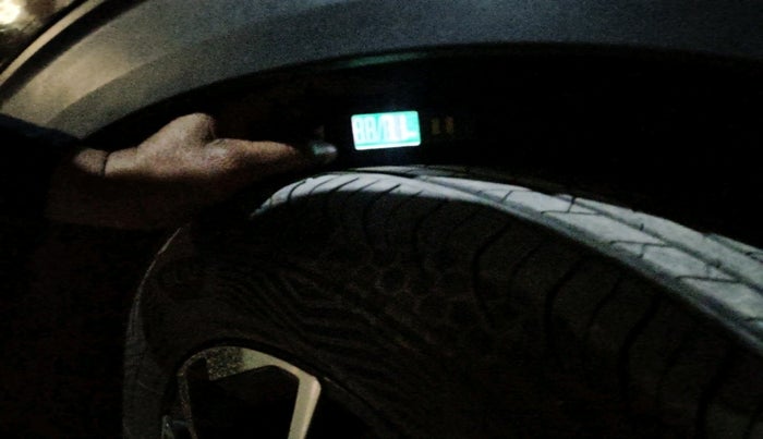 2022 KIA CARENS LUXURY PLUS 1.4 PETROL DCT 7 STR, Petrol, Automatic, 51,286 km, tyre