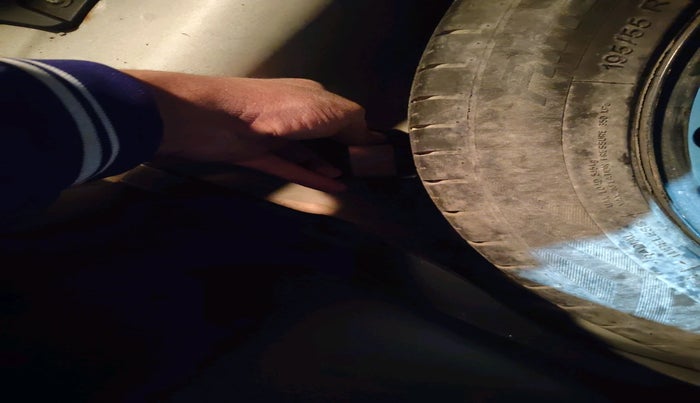 2015 Hyundai Elite i20 ASTA 1.2, Petrol, Manual, 83,412 km, tyre