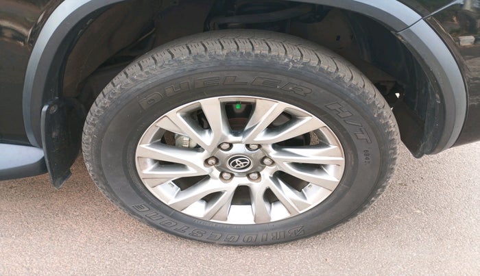 2023 Toyota Fortuner 4X4 AT 2.8 DIESEL, Diesel, Automatic, 55,987 km, tyre