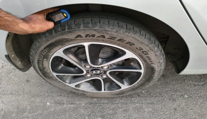 2017 Hyundai Grand i10 SPORTZ (O) AT 1.2 KAPPA VTVT, Petrol, Automatic, 40,085 km, tyre