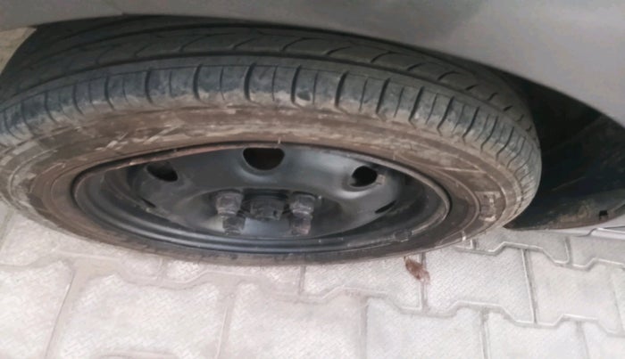 2012 Hyundai Santro Xing GL PLUS, Petrol, Manual, 1,36,090 km, tyre