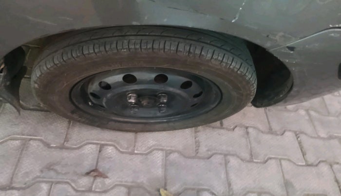 2012 Hyundai Santro Xing GL PLUS, Petrol, Manual, 1,36,090 km, tyre