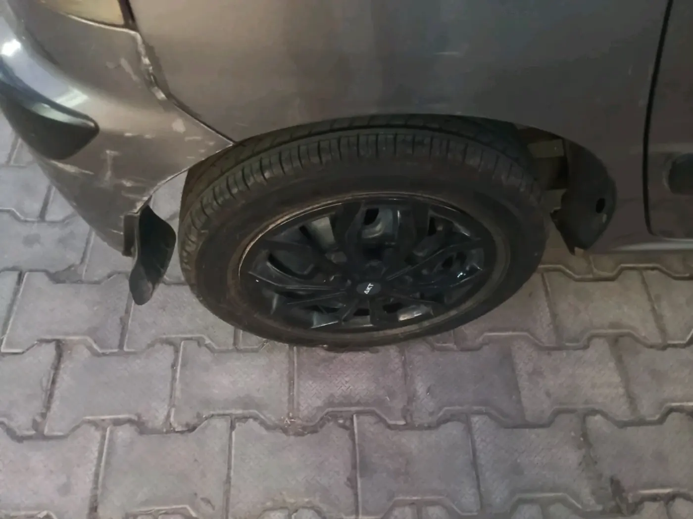 2012 Hyundai Santro Xing GL PLUS, Petrol, Manual, 1,36,090 km, tyre